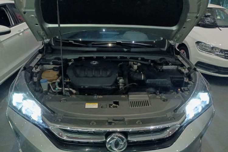 Used Dongfeng Aeolus Yixuan 2020 230T Automatic Cool Edition Engine Bay