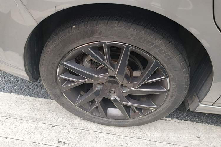 Used Dongfeng Aeolus Yixuan 2020 230T Automatic Cool Track Edition Exterior 2
