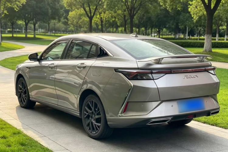 Used Dongfeng Aeolus Yixuan 2020 230T Automatic Cool Track Edition Exterior 4