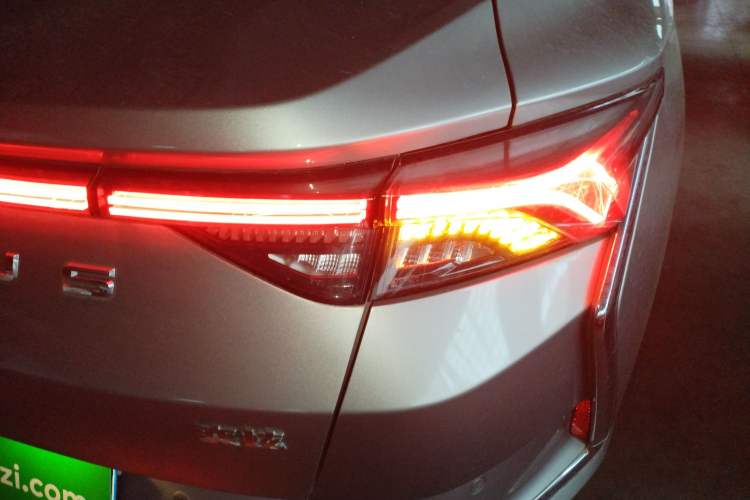 Used Dongfeng Aeolus Yixuan 2020 230T Automatic Advanced Edition Exterior 6