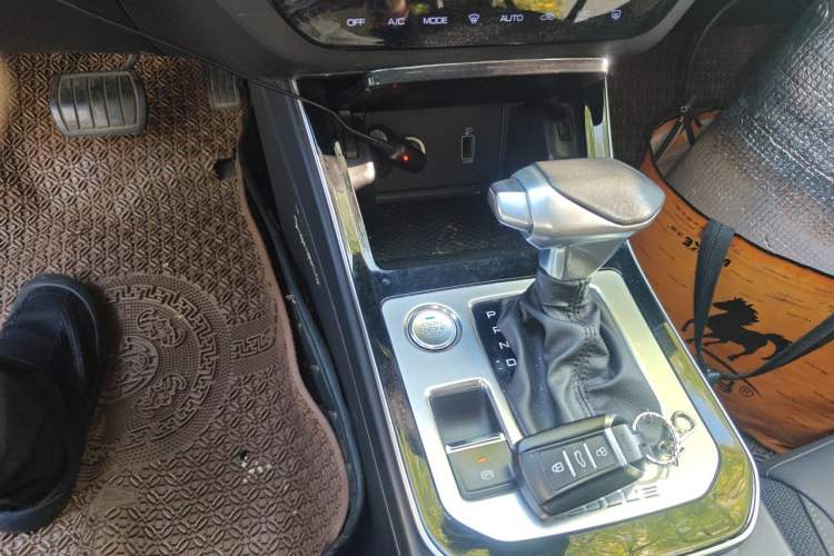 Used Dongfeng Aeolus Yixuan 2020 230T Automatic Advanced Edition Gear Lever