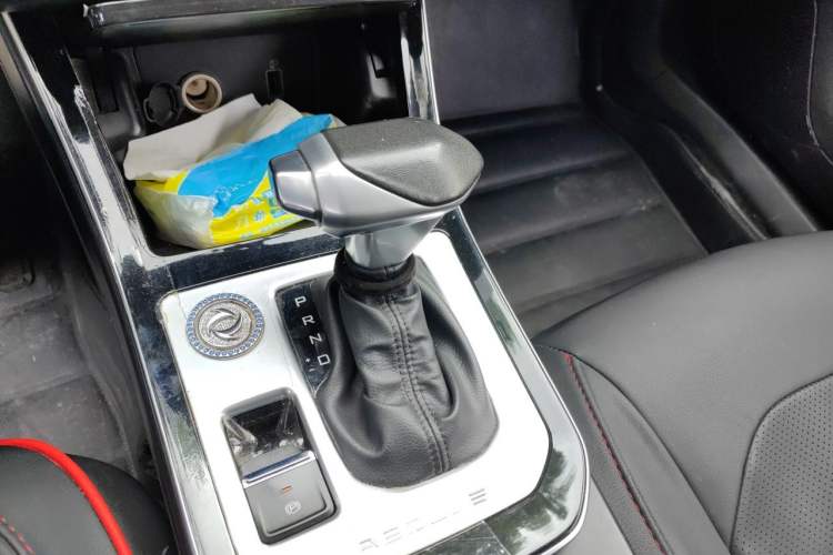 Used Dongfeng Aeolus Yixuan 2020 230T Automatic Advanced Edition Gear Lever
