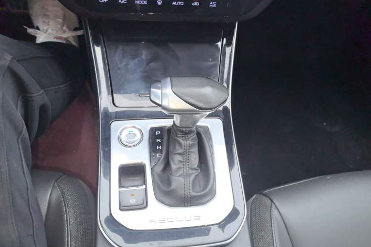 Used Dongfeng Aeolus Yixuan 2020 230T Automatic Advanced Edition Gear Lever