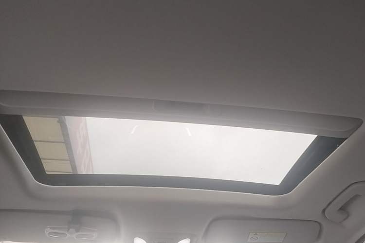 Used Dongfeng Aeolus Yixuan 2020 230T Automatic Cool Track Edition Headliner