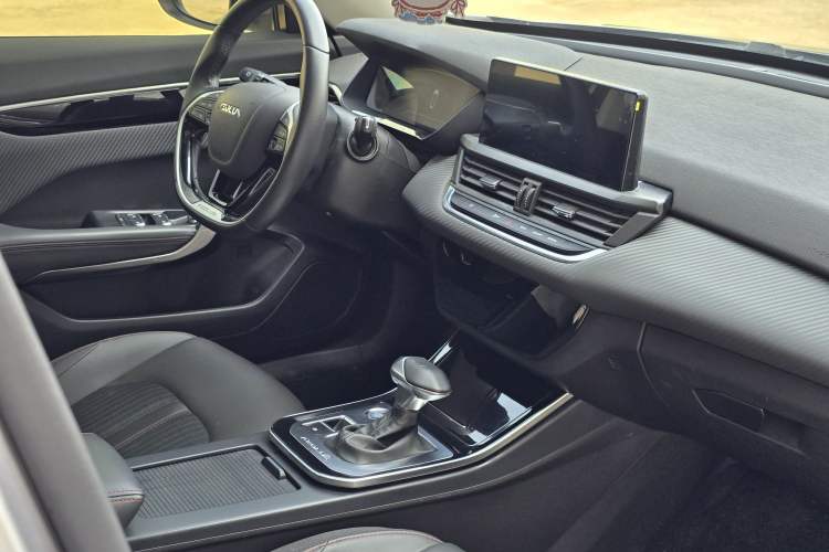 Used Dongfeng Aeolus Yixuan 2020 230T Automatic Cool Track Edition Interior 2