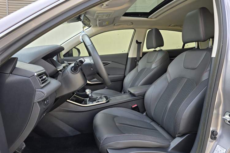 Used Dongfeng Aeolus Yixuan 2020 230T Automatic Cool Track Edition Interior 3