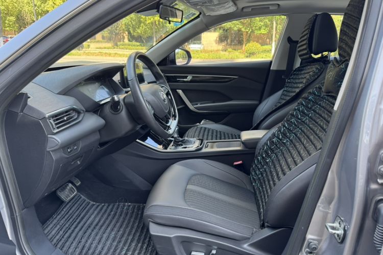Used Dongfeng Aeolus Yixuan 2020 230T Automatic Cool Edition Interior 3