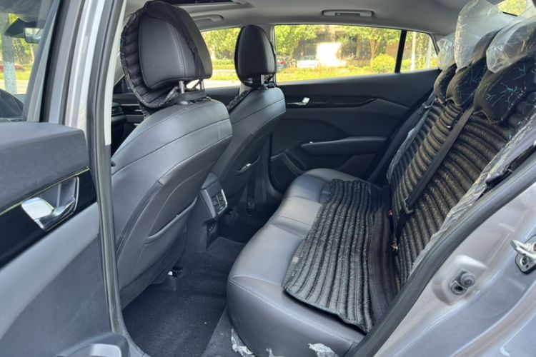 Used Dongfeng Aeolus Yixuan 2020 230T Automatic Cool Edition Interior 4