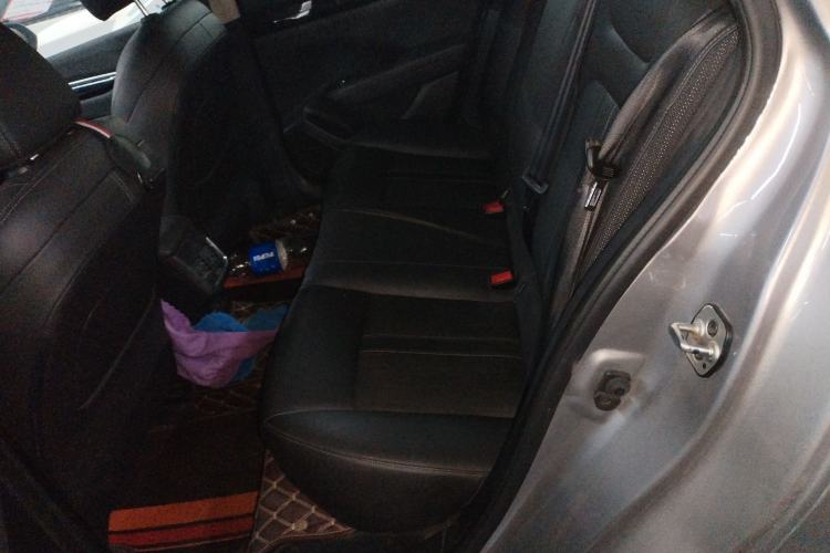 Used Dongfeng Aeolus Yixuan 2020 230T Automatic Advanced Edition Interior 4