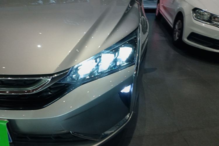 Used Dongfeng Aeolus Yixuan 2020 230T Automatic Cool Edition Left Front Headlight