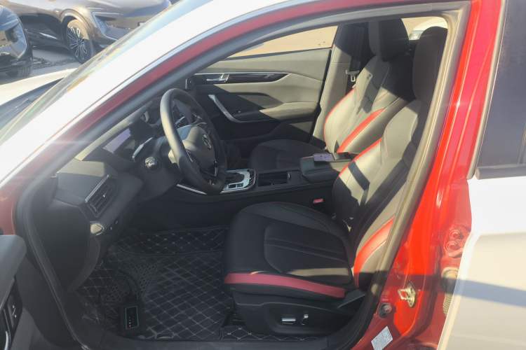 Used Dongfeng Aeolus Yixuan 2020 230T Automatic Cool Stylish Dark Knight Edition Left Front Seat