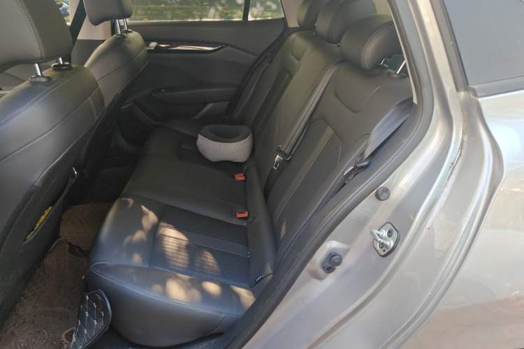 Used Dongfeng Aeolus Yixuan 2020 230T Automatic Advanced Edition Left Rear Seat
