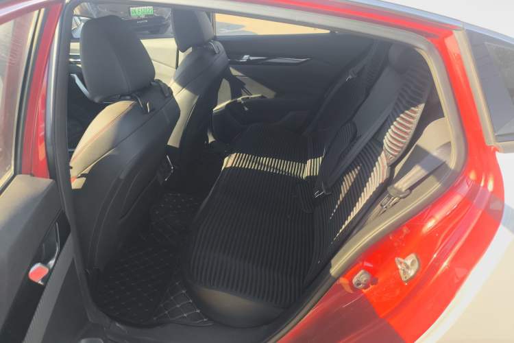 Used Dongfeng Aeolus Yixuan 2020 230T Automatic Cool Stylish Dark Knight Edition Left Rear Seat