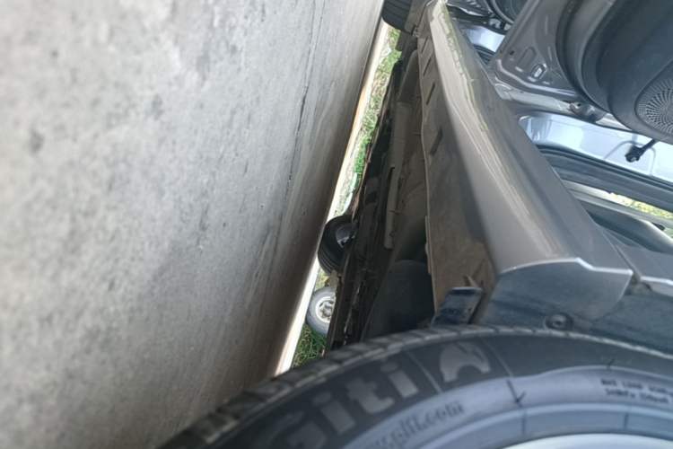 Used Dongfeng Aeolus Yixuan 2020 230T Automatic Cool Edition Left Side Sill