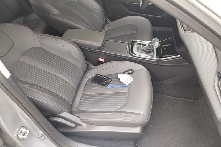 Used Dongfeng Aeolus Yixuan 2020 230T Automatic Cool Track Edition Right Front Seat