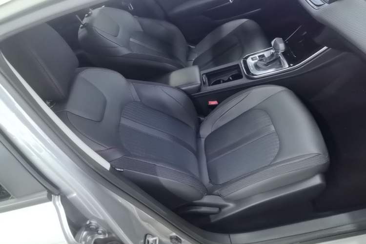 Used Dongfeng Aeolus Yixuan 2020 230T Automatic Cool Track Edition Right Front Seat