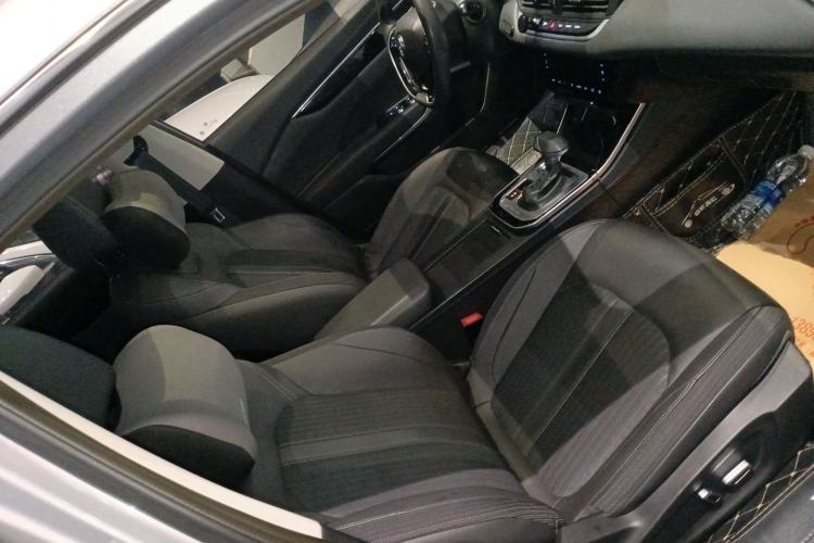 Used Dongfeng Aeolus Yixuan 2020 230T Automatic Cool Edition Right Front Seat