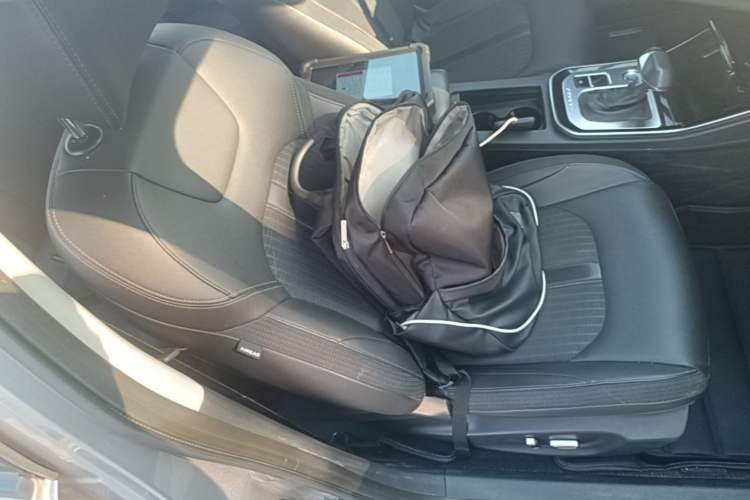 Used Dongfeng Aeolus Yixuan 2020 230T Automatic Cool Edition Right Front Seat