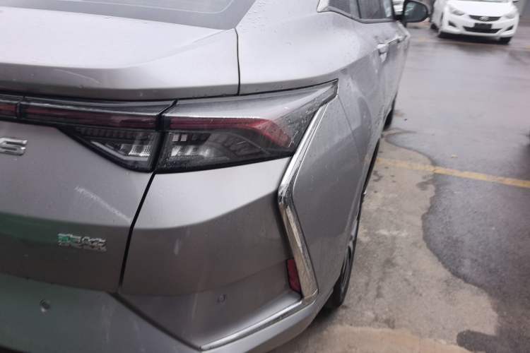 Used Dongfeng Aeolus Yixuan 2020 230T Automatic Advanced Edition Right Rear Taillight