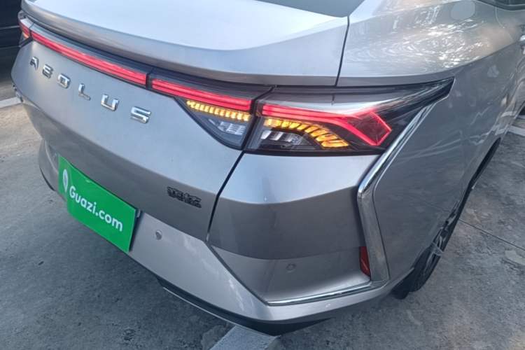 Used Dongfeng Aeolus Yixuan 2020 230T Automatic Cool Edition Right Rear Taillight