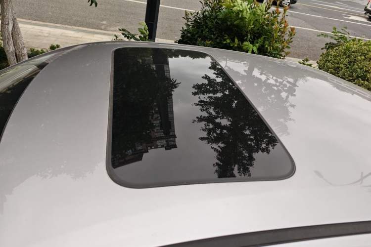 Used Dongfeng Aeolus Yixuan 2020 230T Automatic Cool Edition Roof