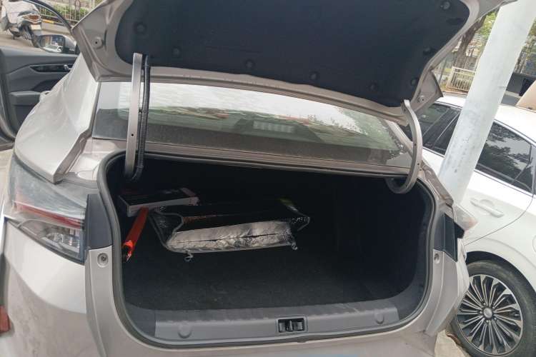 Used Dongfeng Aeolus Yixuan 2020 230T Automatic Advanced Edition Trunk