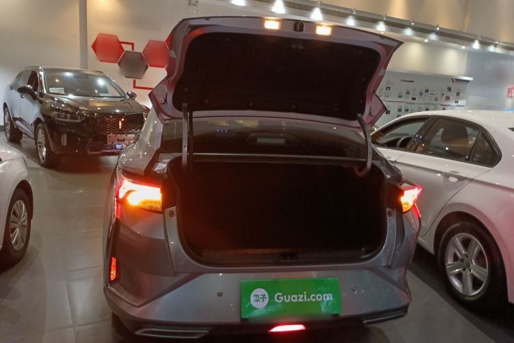 Used Dongfeng Aeolus Yixuan 2020 230T Automatic Cool Edition Trunk