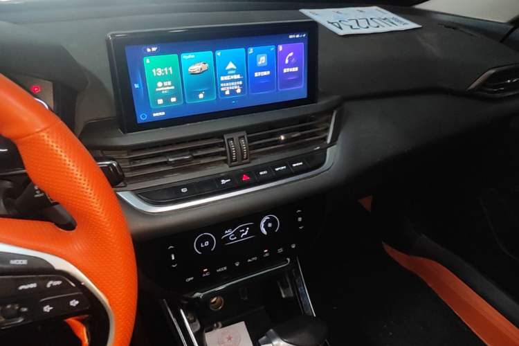 Used Dongfeng Aeolus Yixuan 2020 230T Automatic Cool Edition Audio And AC Panel