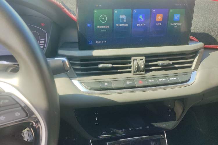 Used Dongfeng Aeolus Yixuan 2020 230T Automatic Glare-Proof Dark Knight Edition Audio And AC Panel