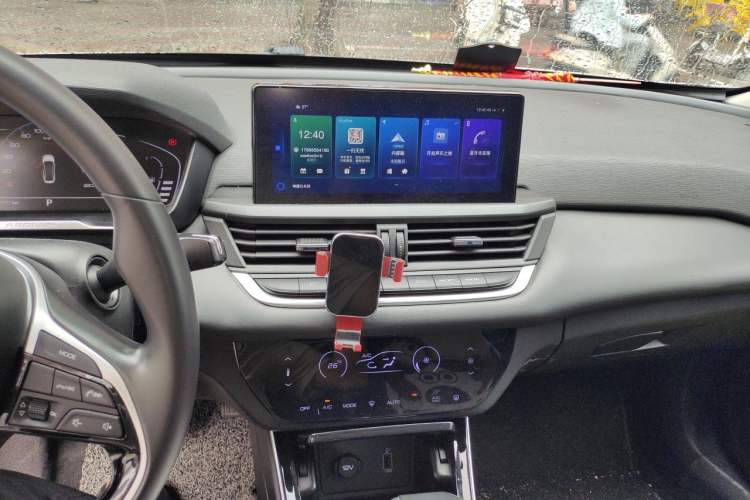 Used Dongfeng Aeolus Yixuan 2020 230T Automatic Advanced Edition Audio And AC Panel