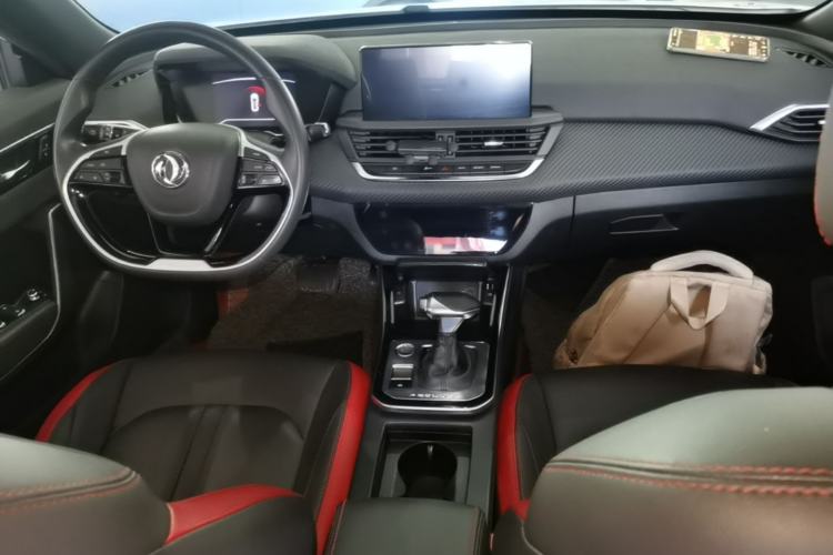 Used Dongfeng Aeolus Yixuan 2020 230T Automatic Glare-Proof Dark Knight Edition Center Console