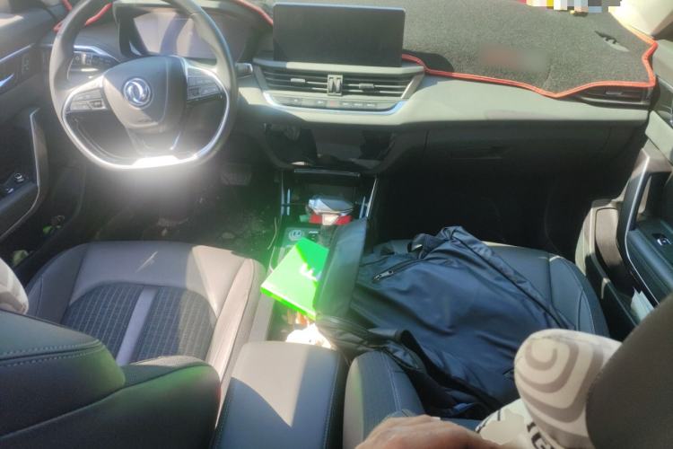Used Dongfeng Aeolus Yixuan 2020 230T Automatic Glare-Proof Dark Knight Edition Center Console