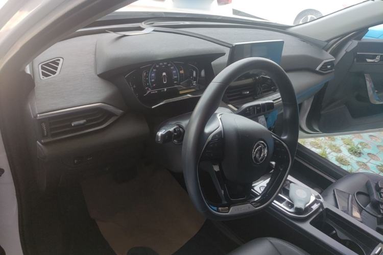 Used Dongfeng Aeolus Yixuan 2020 230T Automatic Advanced Edition Center Console