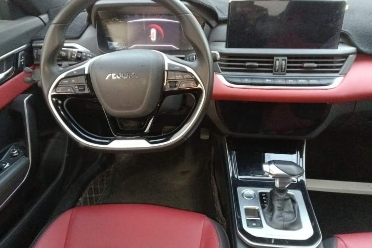Used Dongfeng Aeolus Yixuan 2020 230T Automatic Cool Track Rider Edition Center Console