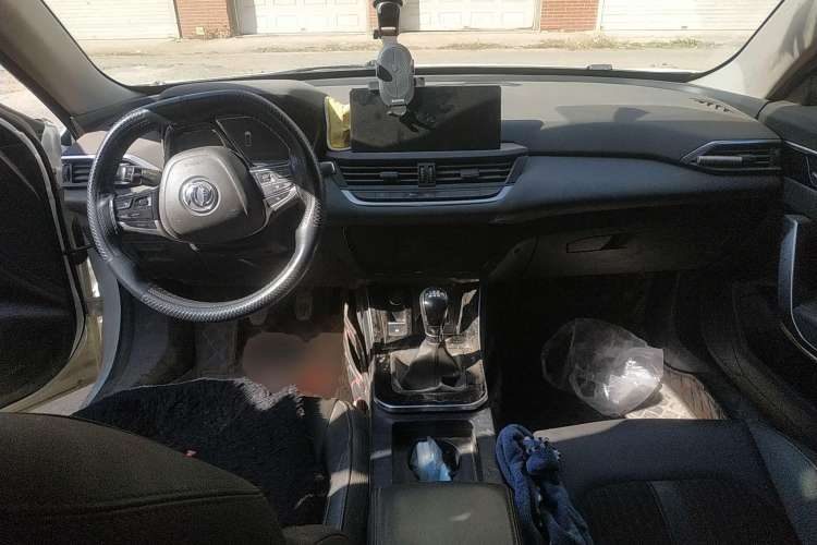 Used Dongfeng Aeolus Yixuan 2020 200T Manual Ignition Edition Center Console