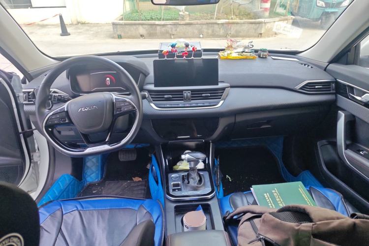 Used Dongfeng Aeolus Yixuan 2020 230T Automatic Dazzle Track Edition Center Console