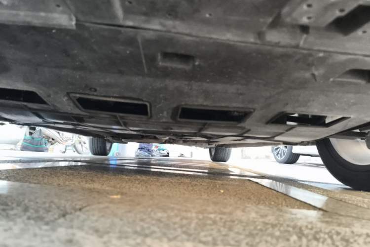 Used Dongfeng Aeolus Yixuan 2020 230T Automatic Dazzle Track Edition Chassis Front