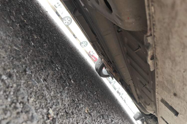 Used Dongfeng Aeolus Yixuan 2020 230T Automatic Advanced Edition Chassis Front Left