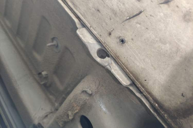 Used Dongfeng Aeolus Yixuan 2020 230T Automatic Advanced Edition Chassis Front Right