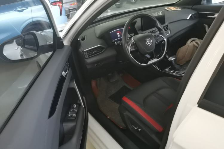 Used Dongfeng Aeolus Yixuan 2020 230T Automatic Glare-Proof Dark Knight Edition Driver Seat