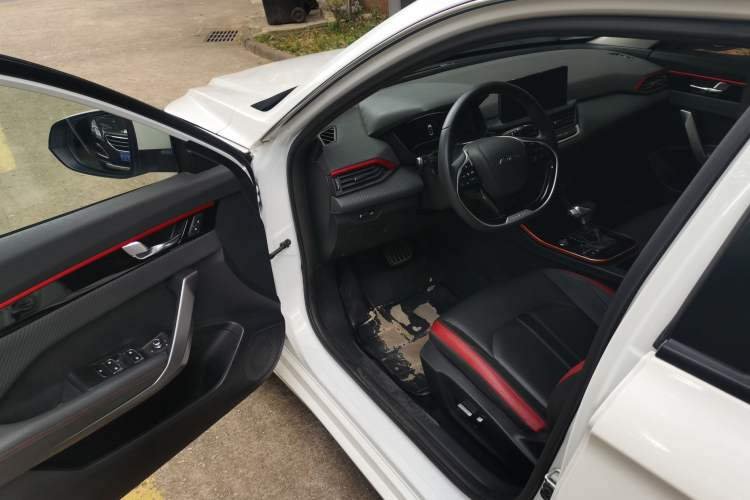 Used Dongfeng Aeolus Yixuan 2020 230T Automatic Cool Track Rider Edition Driver Seat
