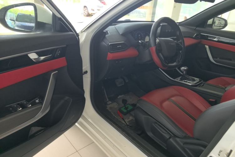 Used Dongfeng Aeolus Yixuan 2020 230T Automatic Dazzle Track Rider Edition Driver Seat