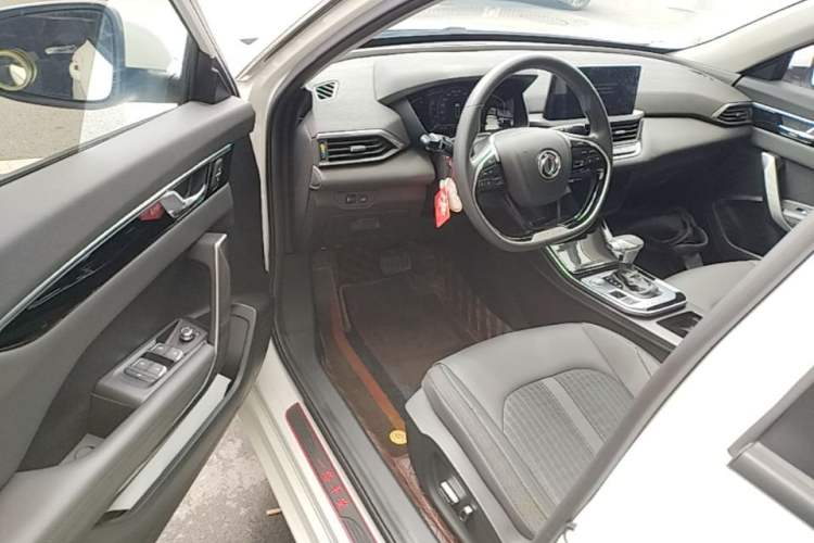 Used Dongfeng Aeolus Yixuan 2020 230T Automatic Advanced Edition Driver Seat