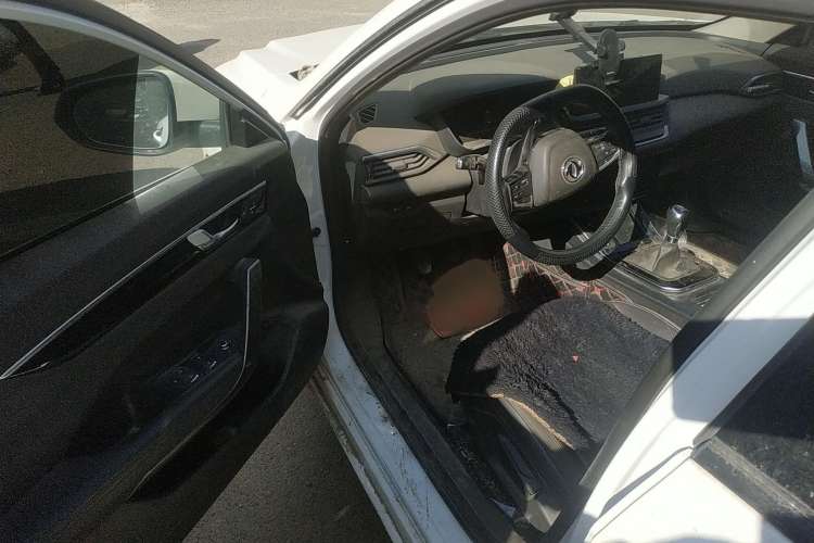 Used Dongfeng Aeolus Yixuan 2020 200T Manual Ignition Edition Driver Seat