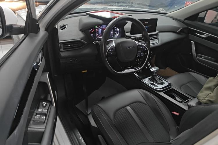 Used Dongfeng Aeolus Yixuan 2020 230T Automatic Dazzle Track Edition Driver Seat