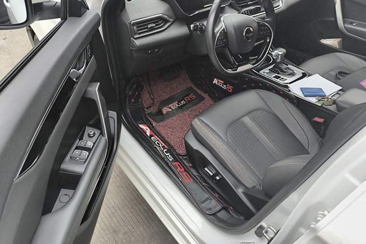 Used Dongfeng Aeolus Yixuan 2020 230T Automatic Advanced Edition Driver Seat