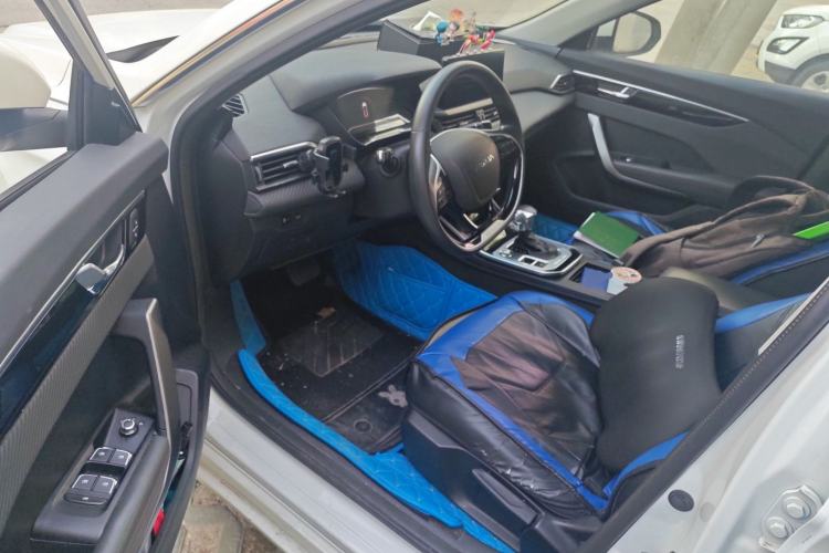 Used Dongfeng Aeolus Yixuan 2020 230T Automatic Dazzle Track Edition Driver Seat