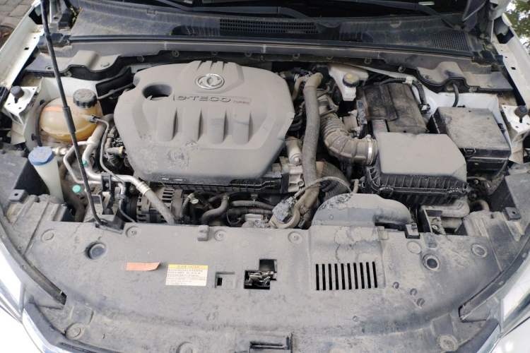 Used Dongfeng Aeolus Yixuan 2020 230T Automatic Advanced Edition Engine Bay