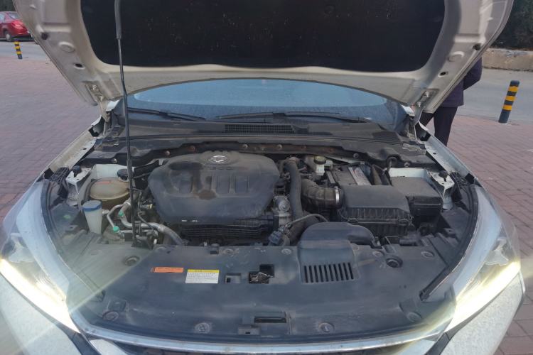 Used Dongfeng Aeolus Yixuan 2020 230T Automatic Dazzle Track Edition Engine Bay