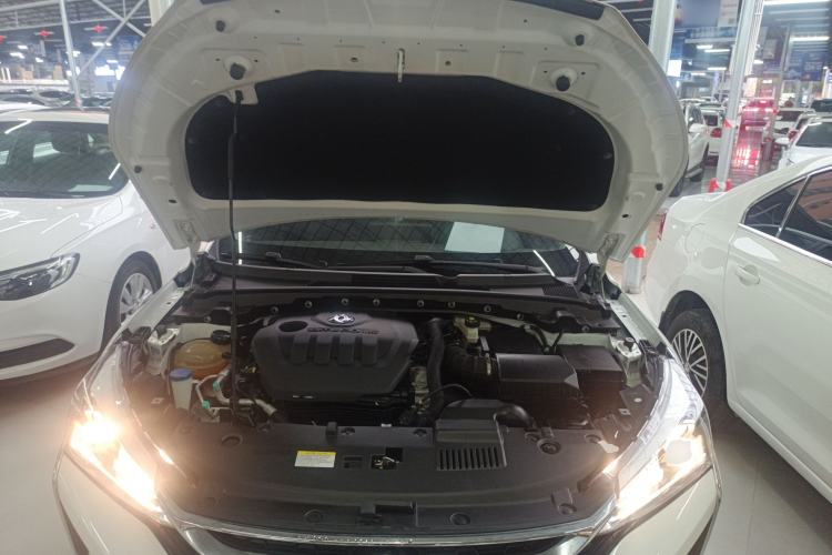 Used Dongfeng Aeolus Yixuan 2020 230T Automatic Advanced Edition Engine Bay